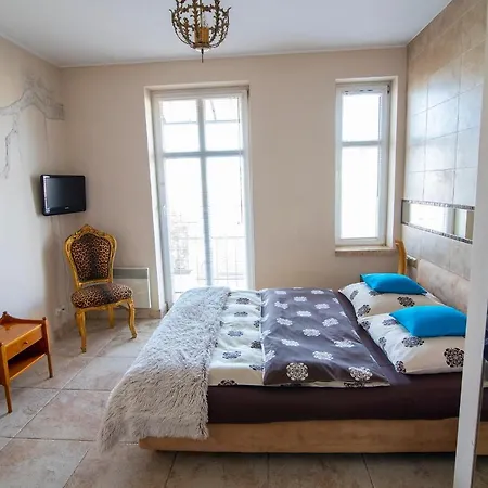 City Center Apartment *